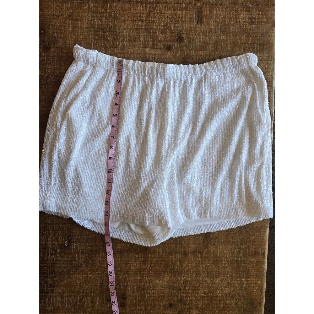 Trina‎ Turk Women's White Idol Sequin Shorts Size Large - Picture 4 of 9